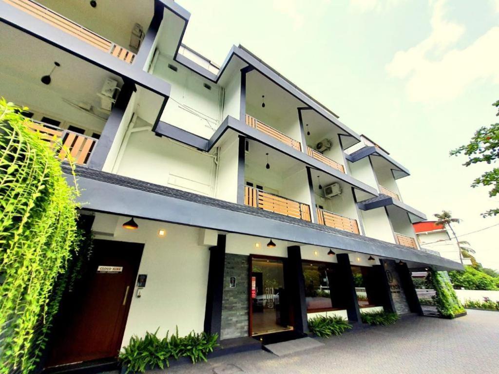 Kizhake Chālakudi Emperor-Hotel Rachana Continental Pvt Ltd מראה חיצוני תמונה