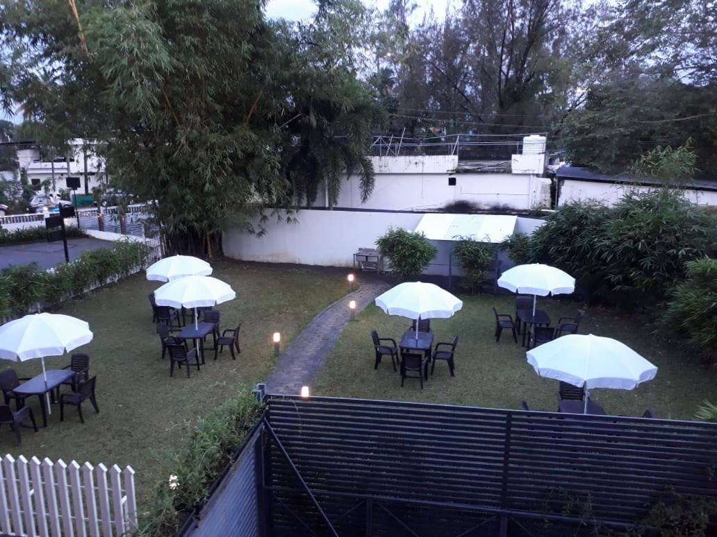 Kizhake Chālakudi Emperor-Hotel Rachana Continental Pvt Ltd מראה חיצוני תמונה